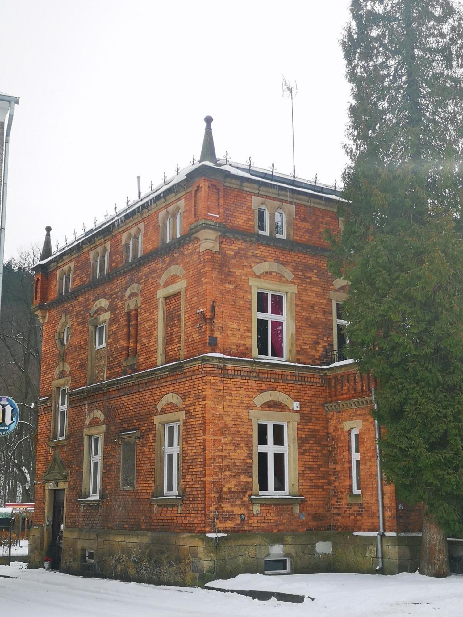 Kot Pocztowy Apartment Dlugopole-Zdroj Luaran gambar