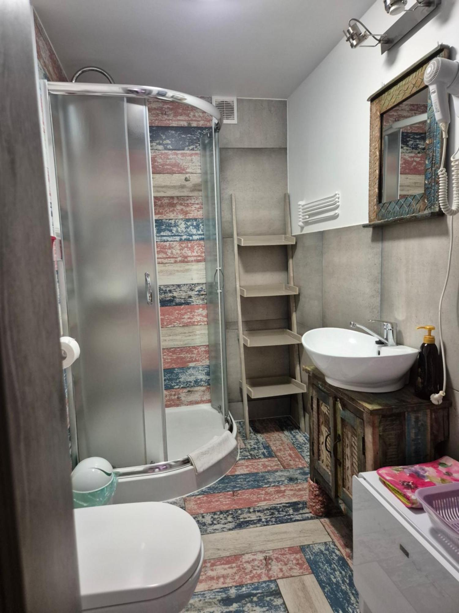 Kot Pocztowy Apartment Dlugopole-Zdroj Luaran gambar