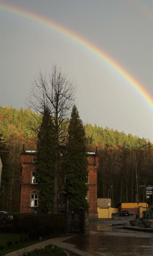 Kot Pocztowy Apartment Dlugopole-Zdroj Luaran gambar